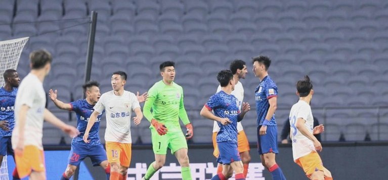 中超积分榜：蓉城遭首败13分领跑 浙江队逆转泰山升至第6