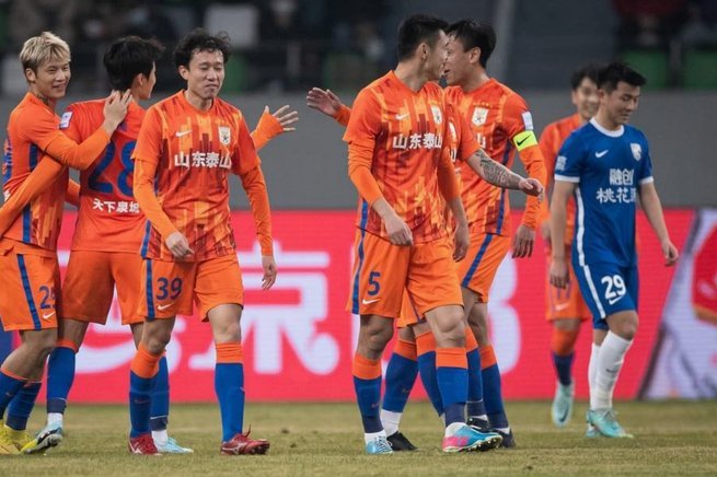 足协杯：武汉三镇点球4-3淘汰青岛红狮，晋级下一轮