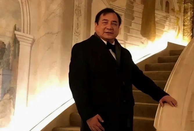 董路的新大哥李晓华何许人也?