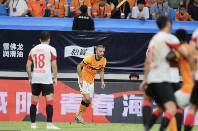 世界波！纳萨里奥超级远射破门，河南2-0海牛
