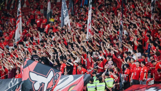 半场：海港2-0申花，莱昂纳多、李新翔破门建功
