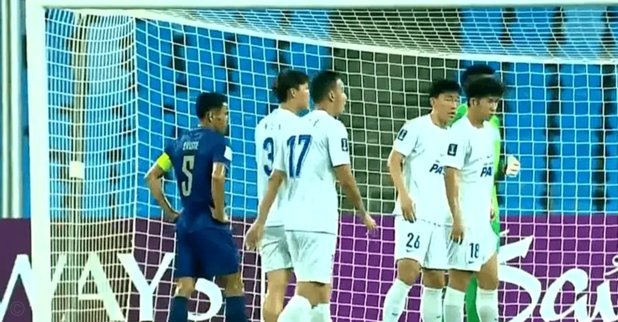 申花闪电破门，徐皓峰失误致三镇半场0-1